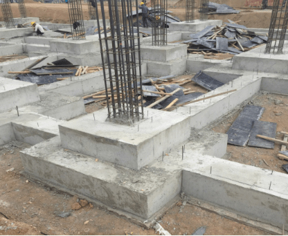 西北電建承建新疆哈密景峽風(fēng)電項目土建工程正式啟動，新能源建設(shè)再添新動能